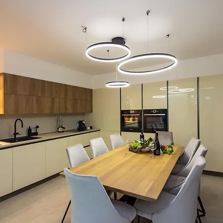 Villa Family House 