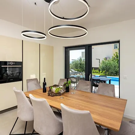Family House 