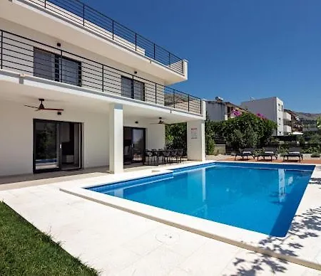 Family House 