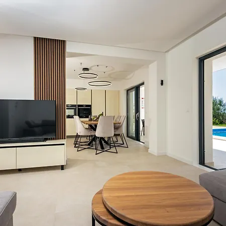 Family House 